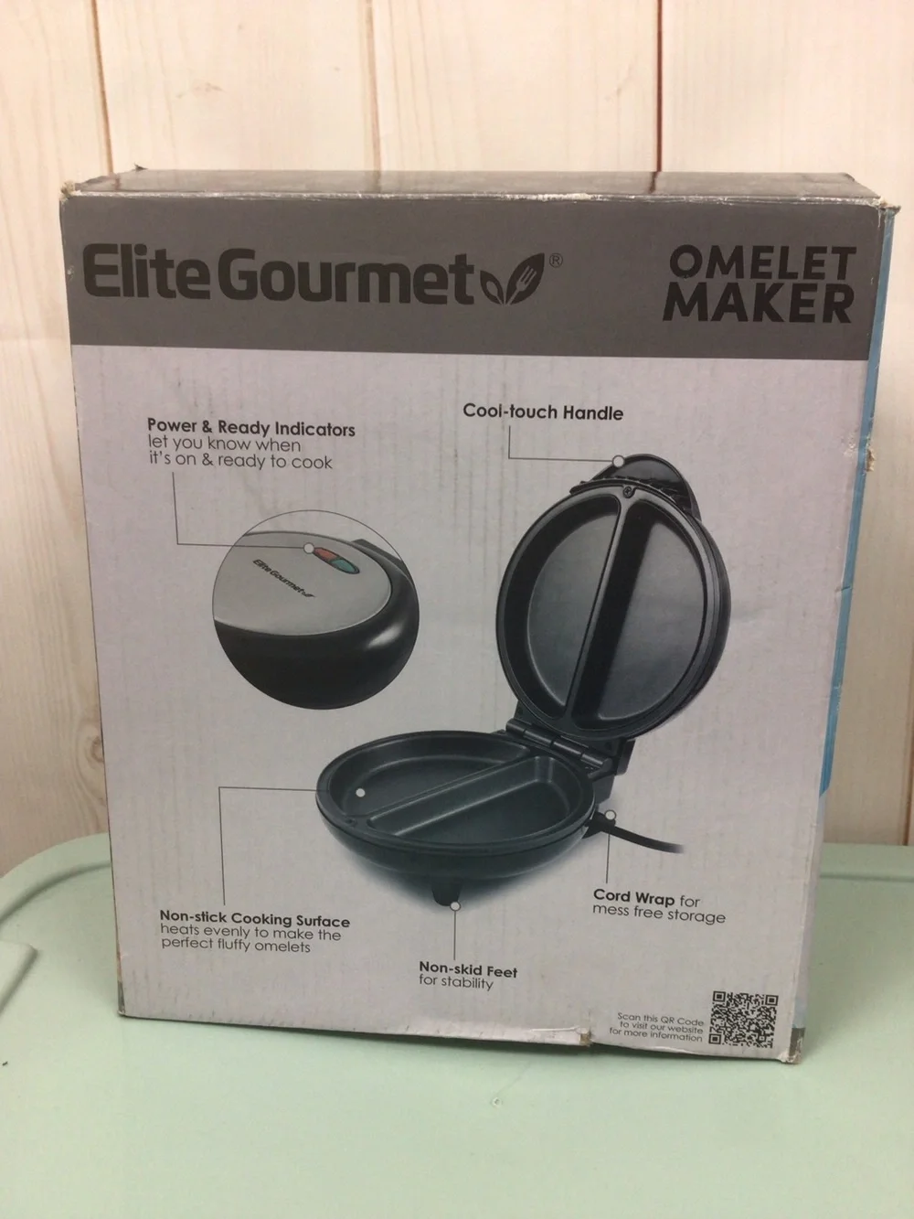 Elite Gourmet non-stick Omelet & frittatas Maker - Black and Silver